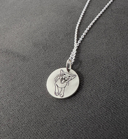 подвеска с индивидуальной гравировкой