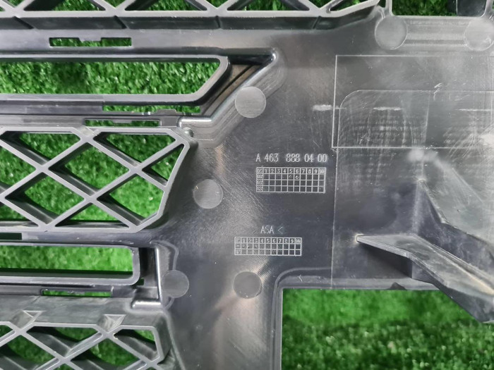 Решетка радиатора Mercedes G W463 (2018-н.в.)