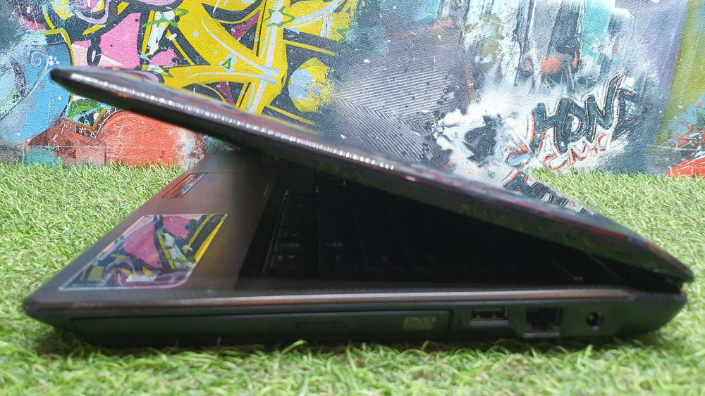 Ноутбук ASUS AMD/4Gb/HD 6470M 1Gb