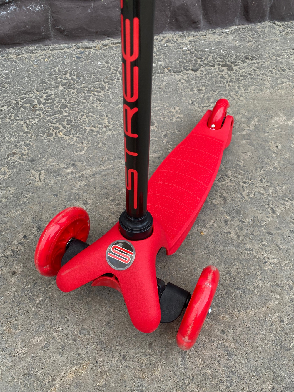 RR1-2/Самокат трехкол. колеса: d110 мм.d76 мм. раз.пл: 51*11 см, Красный