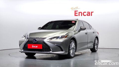 Lexus ES300h 7 Generation Luxury Plus (05.2020)