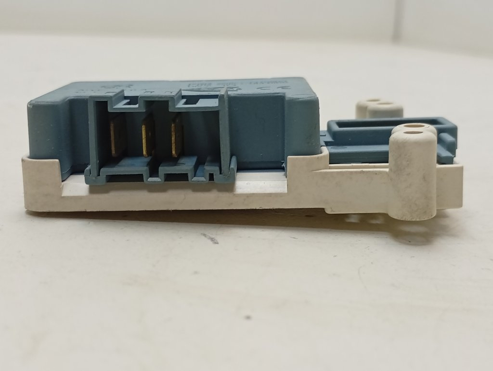 45У82 кт60 Блокировка люка для стиральной машины Атлант C2A10HX б/у