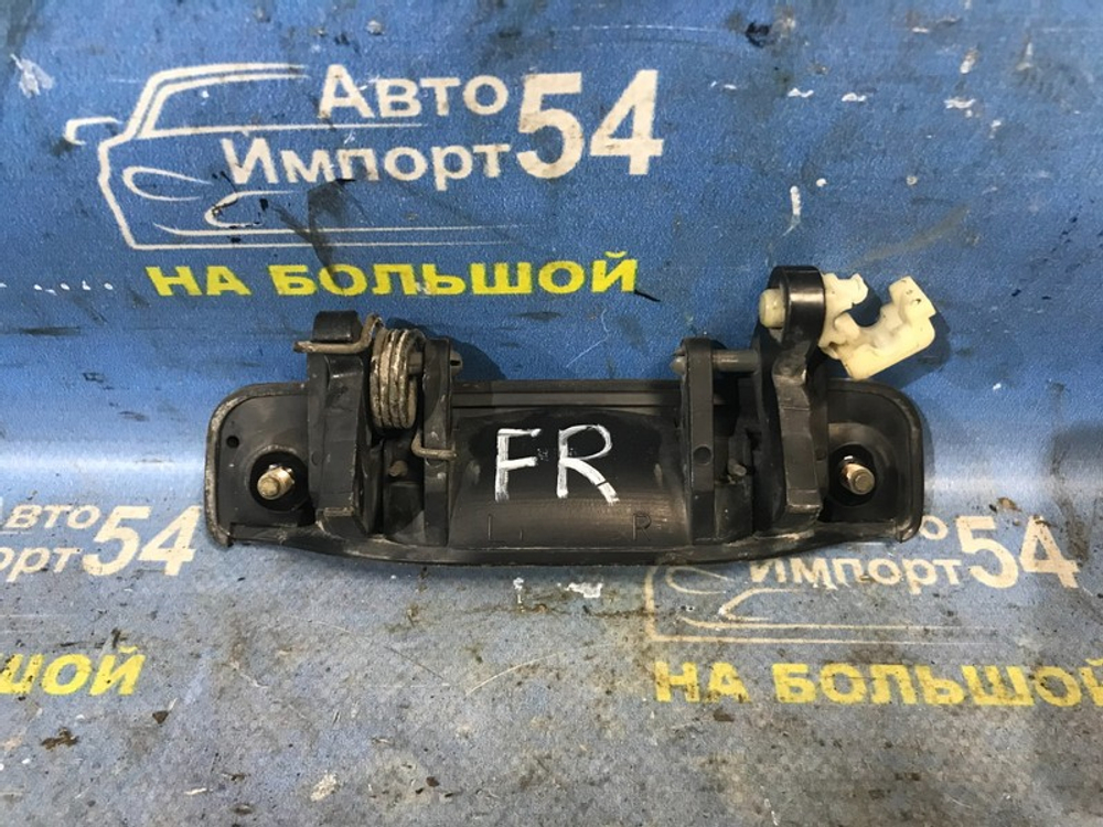 Ручка двери передней правой внешняя MAZDA DEMIO 2001