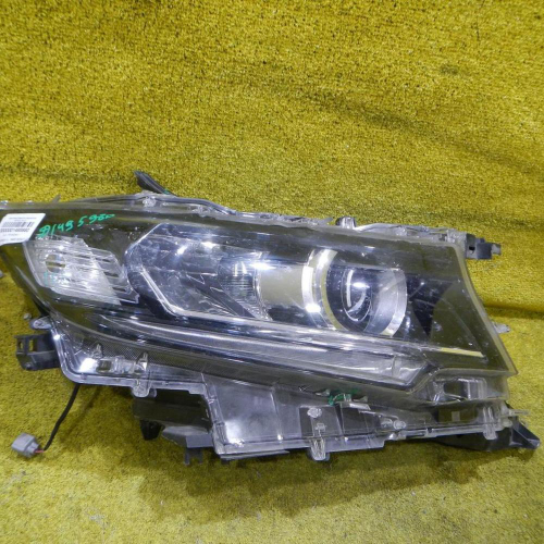 Битая Фара правая Toyota Land Cruiser Prado 150 (2017-н.в.) LED