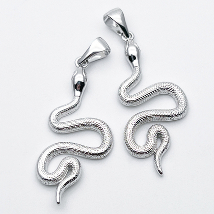 Подвеска Змея, родиевое покрытие, размер 37*16 мм, цена за 1 шт