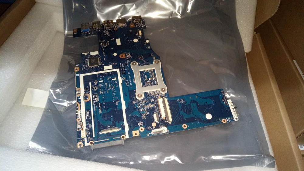 Материнская плата для ноутбука Lenovo 15T NM-A311 Intel Core i3 4030U 1000M-Pro W8P UMA (5B20G45440), оригинал