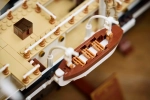 Конструктор LEGO Icons 10335 Модель корабля Выносливость