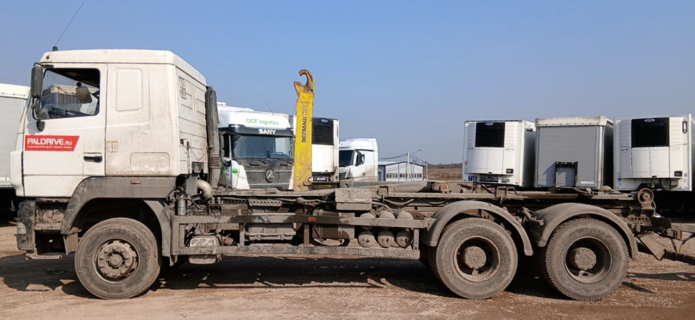 МАЗ 6312 6x4 Мультилифт 61E105 	(Дизельный, 11,1 л, 420 л.с., МТ)