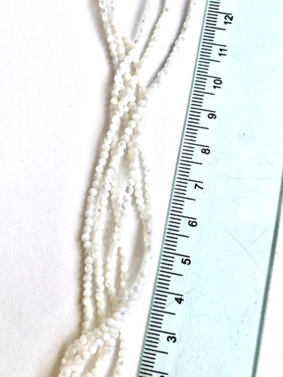 24032 Перламутр, шар гладкий 2мм, нить 40 см