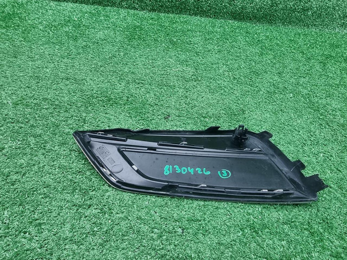 Решетка переднего бампера RH Volvo XC60 2 (17-21)