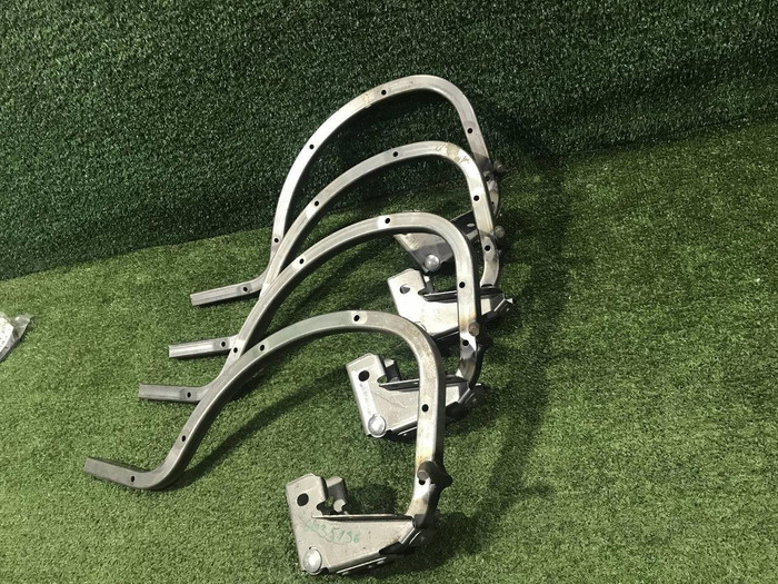 Петля крышки багажника левая VW Polo Sedan (2010-2020)