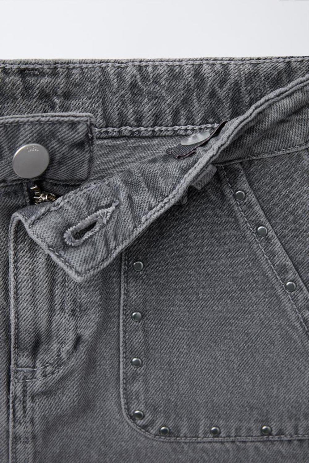 ZARA ДЖИНСОВАЯ ЮБКА С ЗАКЛЕПКАМИ, ТЕМНО-СЕРЫЙ