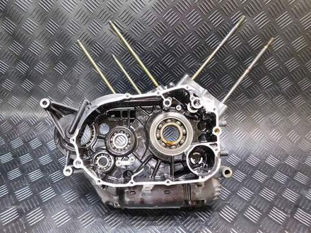 Правая часть картера Yamaha Drag Star XVS1100 Classic VP13J 050753