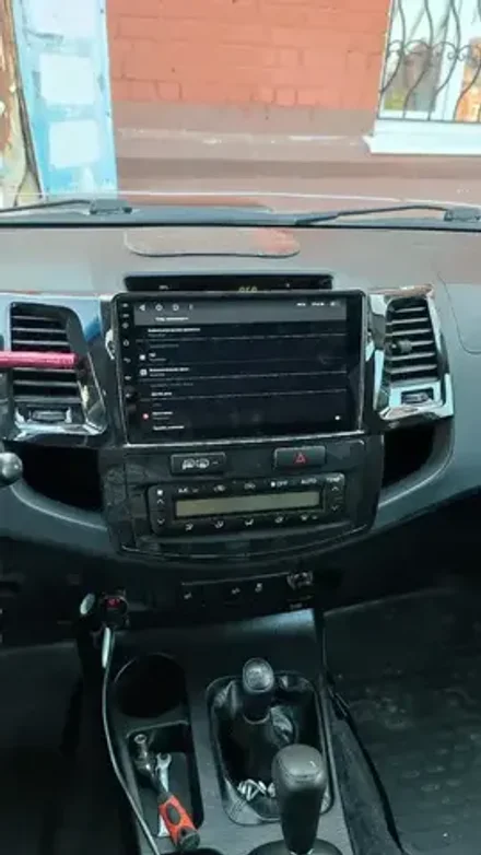 Магнитола для Toyota HiLux 2011-2015 - Carmedia OL-9603 QLed, Android 13, TS20, CarPlay, SIM-слот