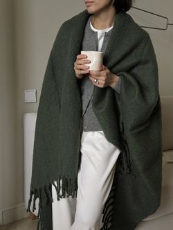 Плед мохеровый хвойно-зеленого цвета из коллекции Essential, 130х180 см