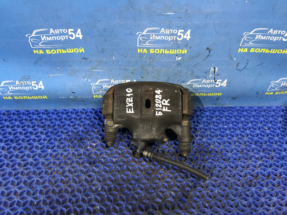 Суппорт тормозной передний правый TOYOTA RAUM 1997-2003