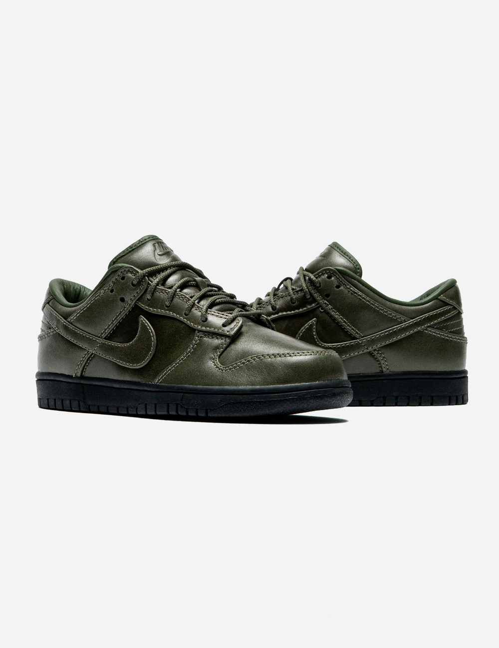 Nike Dunk Low "Army Olive"