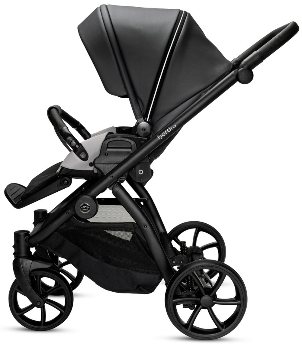 Детская коляска Noordi Fjordi Leather V2 3 в 1 с автокреслом Terra Black 1462819 Shadow Grey