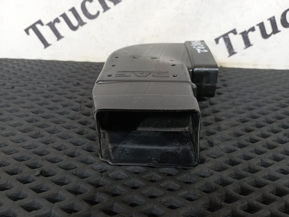 Воздуховод отопителя