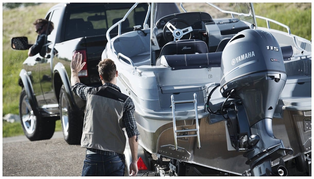 Комплект Алюминиевая лодка (катер) Mikatsu (Микатсу) 590 (Z99) Premium + мотор Yamaha F115BETL