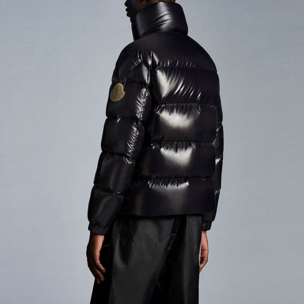 Куртки Moncler Dervo, 0921A0003353A0E999