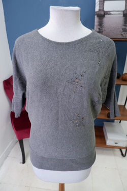 Джемпер со стразами 46 размер