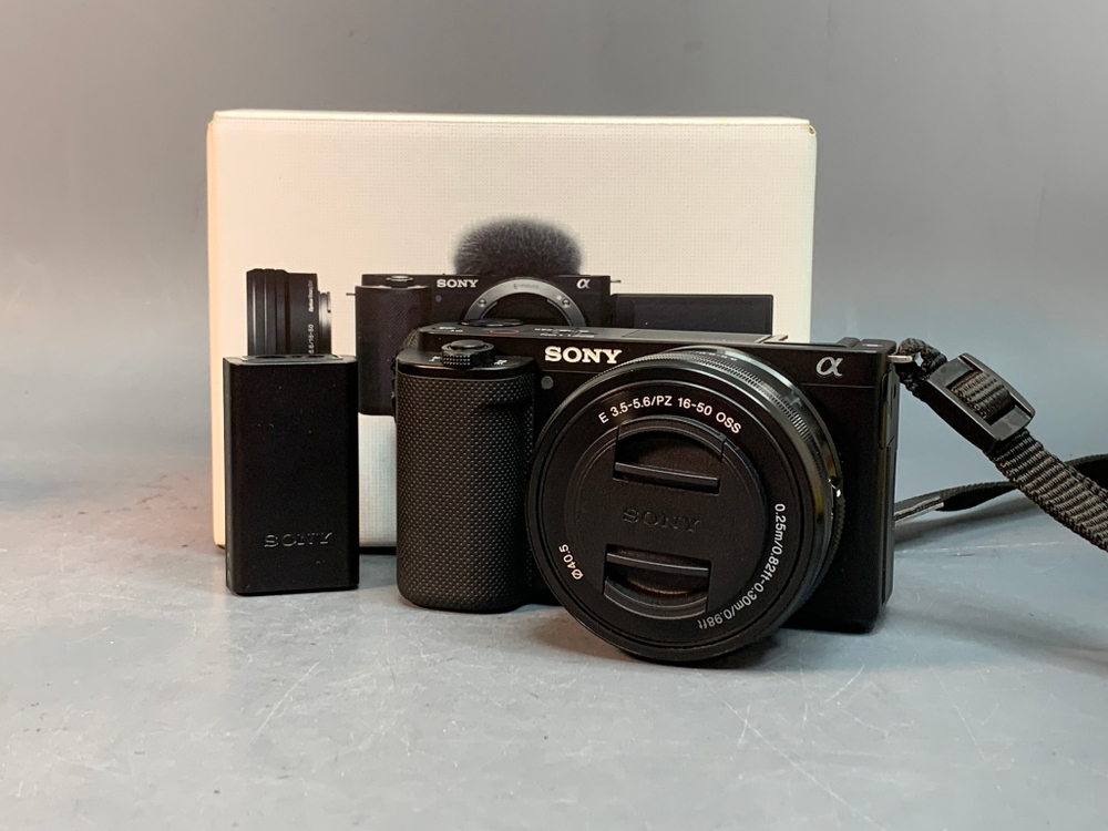 Sony ZV-E10 Kit 16-50mm 560 кадров