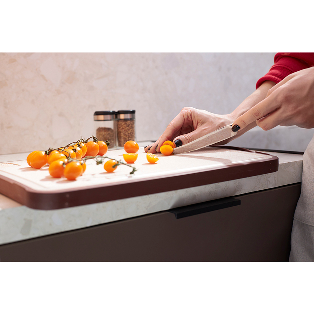 Доска разделочная двусторонняя из пшеничного волокна и черного дерева arlett, 44,5х30,5 см, сливовая