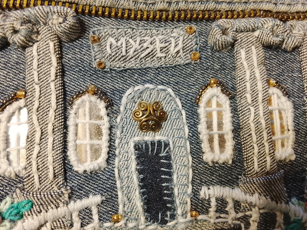 Интерьерное украшение на стену из ткани ручной работы - "Музей" 165 мм на 140 мм