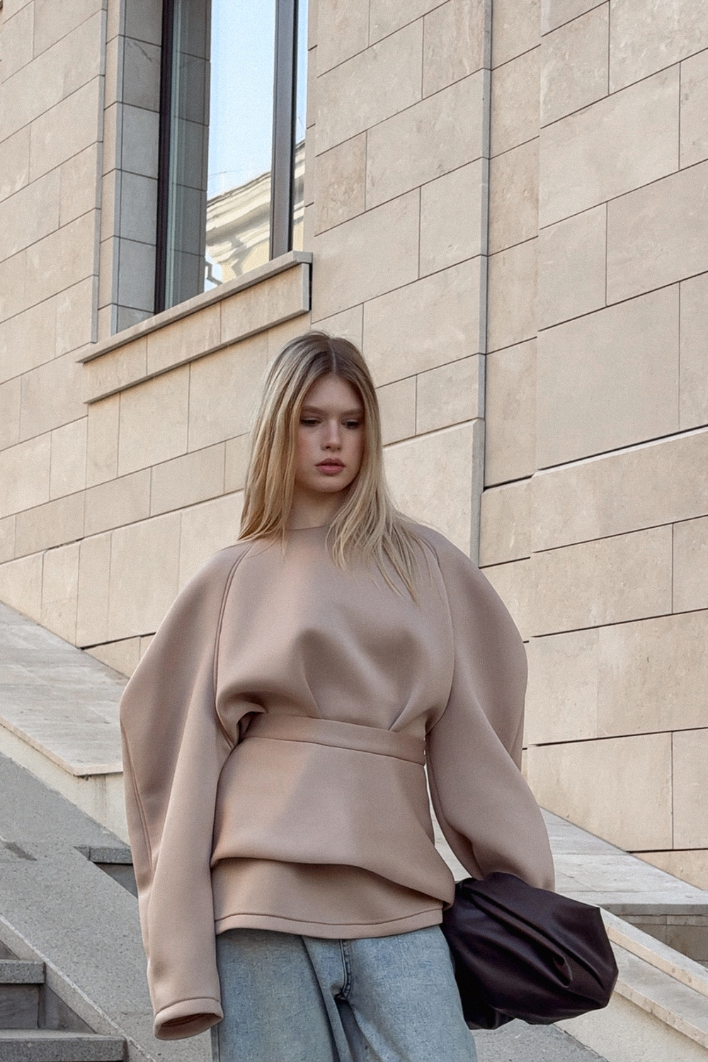 Свитшот с баской Feminism Beige