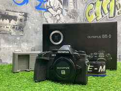 Olympus OM-D E-M1 7.600 кадров