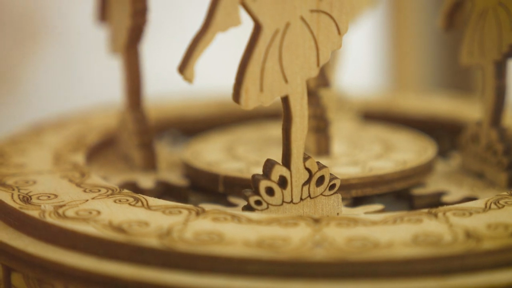 Танцующие балерины от WoodTrick Сборная модель музыкальной шкатулки - деревянный конструктор, 3D пазл