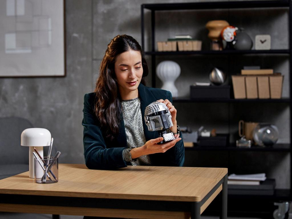 Конструктор лего Star Wars 75328 "The Mandalorian Helmet"