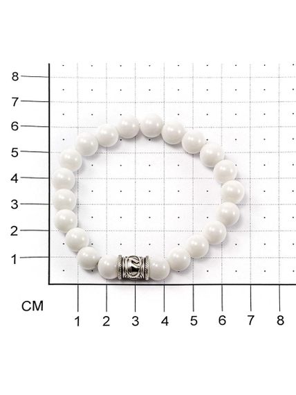 Изображение браслета из керамических бусин с руной Ансуз на размерной сетке.