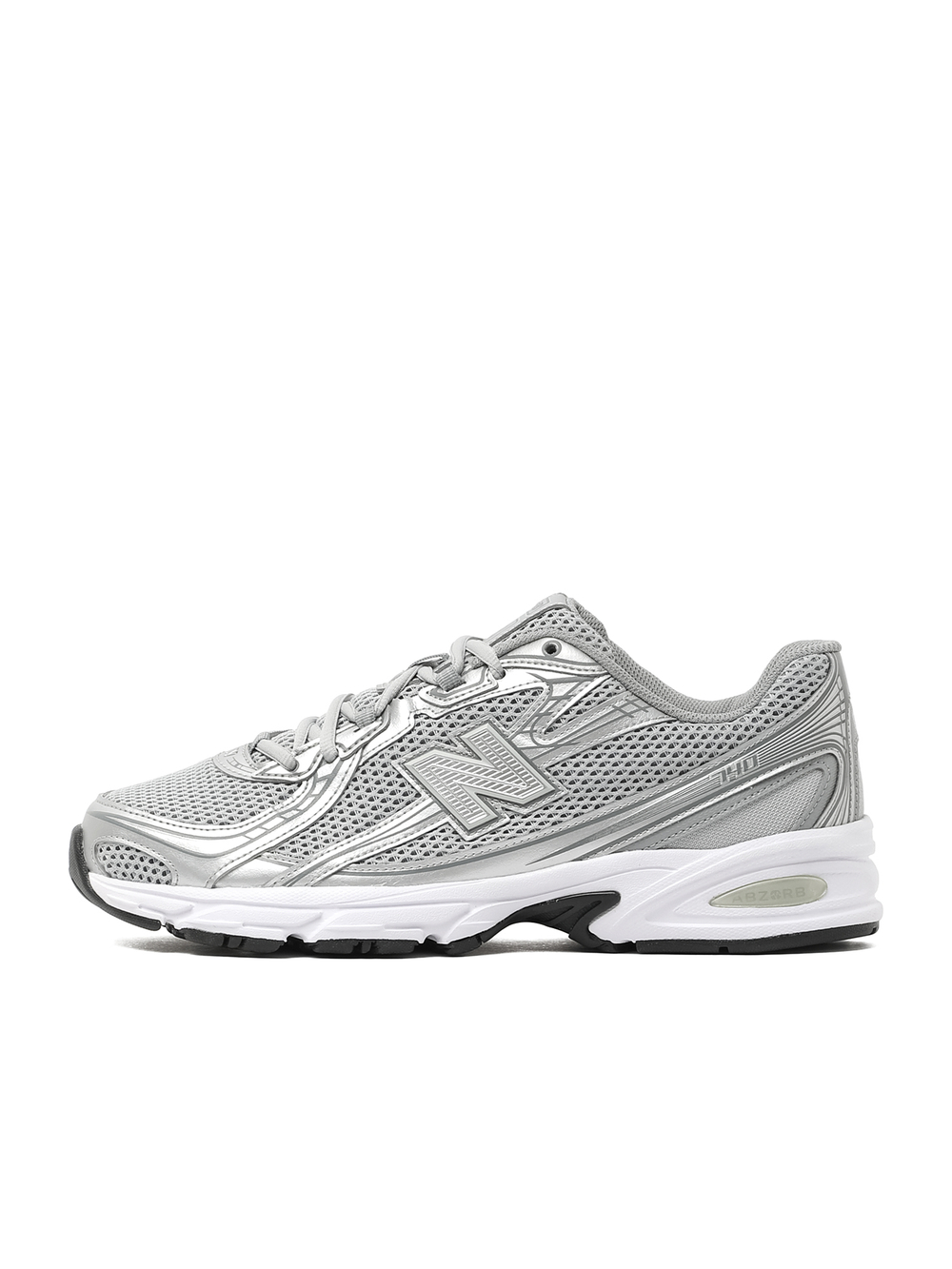 Кроссовки 740