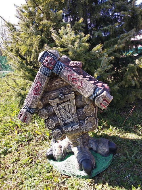 Избушка на курьих ножках (полистоун)