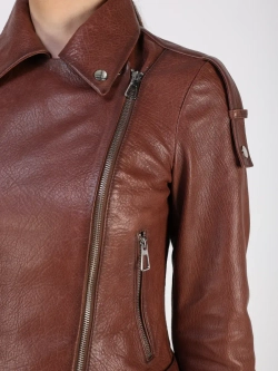 Кожаная куртка демисезонная косуха