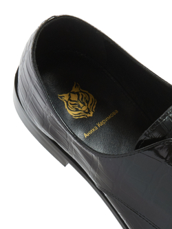 Женские кожаные туфли чёрные с тиснением под рептилию