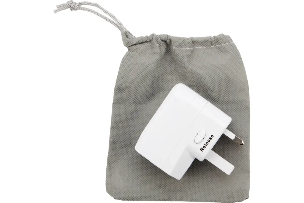 Сетевой адаптер REXANT Путешественник с USB 11-1051