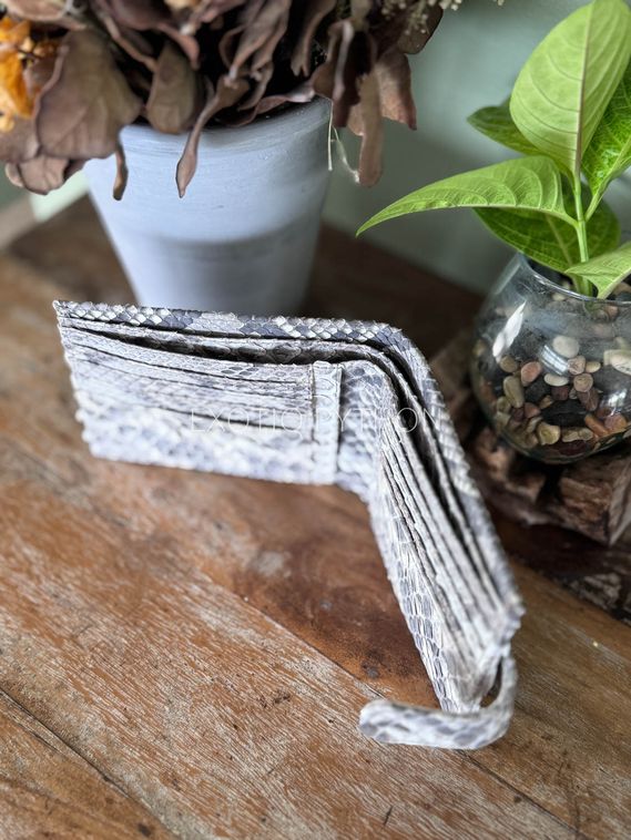 Бифолд кошелек из кожи питона WA-249