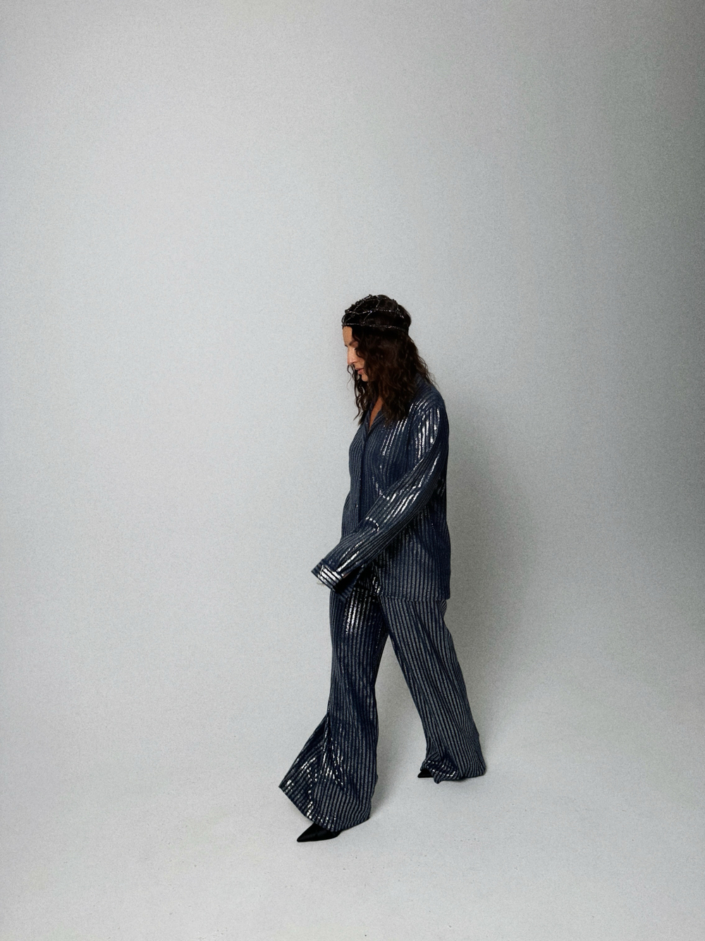 Мерцающий костюм в синем цвете