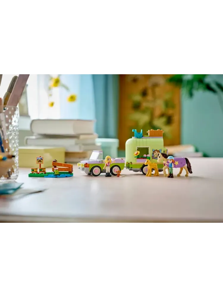 Конструктор Friends 42695 Трейлер для перевозки лошадей