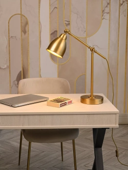 Светильник настольный классический