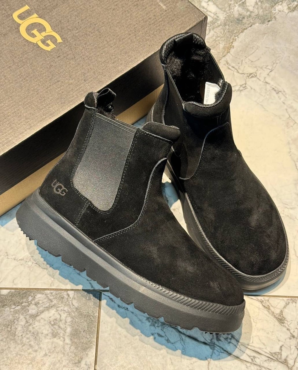 UGG