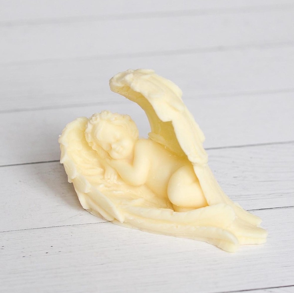 Фигурка из шоколадной глазури "Ангел"