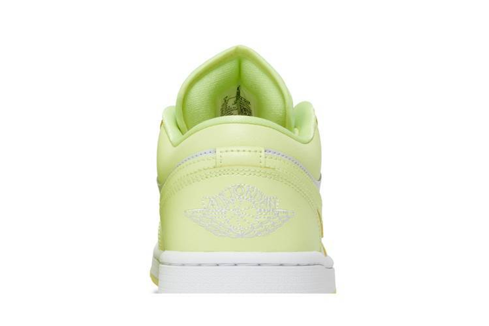 Кроссовки Jordan Air Jordan 1 (Женская размерная сетка)