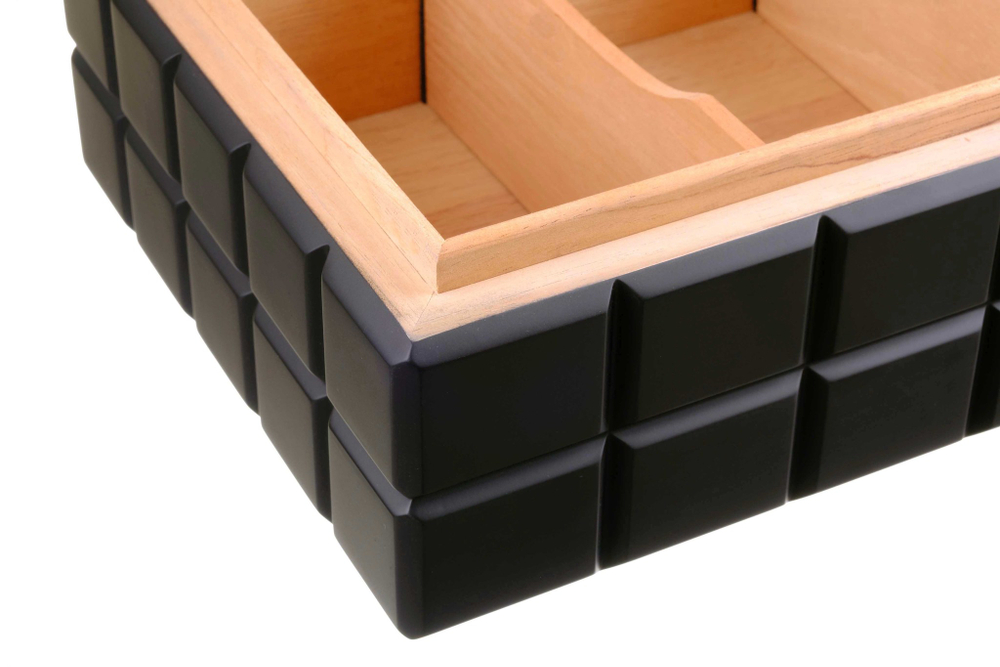 Хьюмидор Colibri Heritage на 80 сигар, Черный лак HU500T1