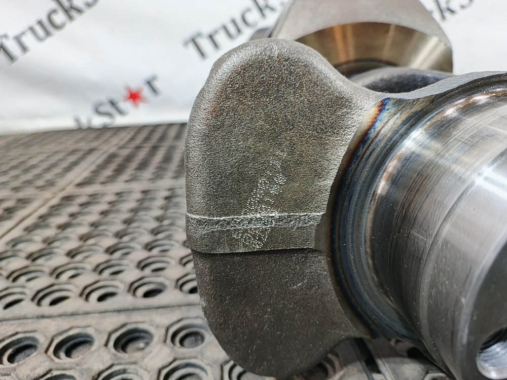 Коленвал D2676 2016г.