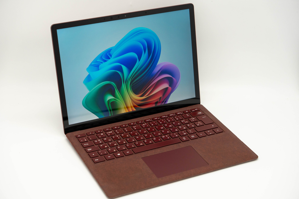 Ноутбук Microsoft Surface Laptop 2 ( i7-8650U ) Red