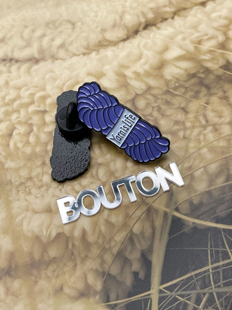 Брошь-Пин "Моток Пряжи" фиолетовый